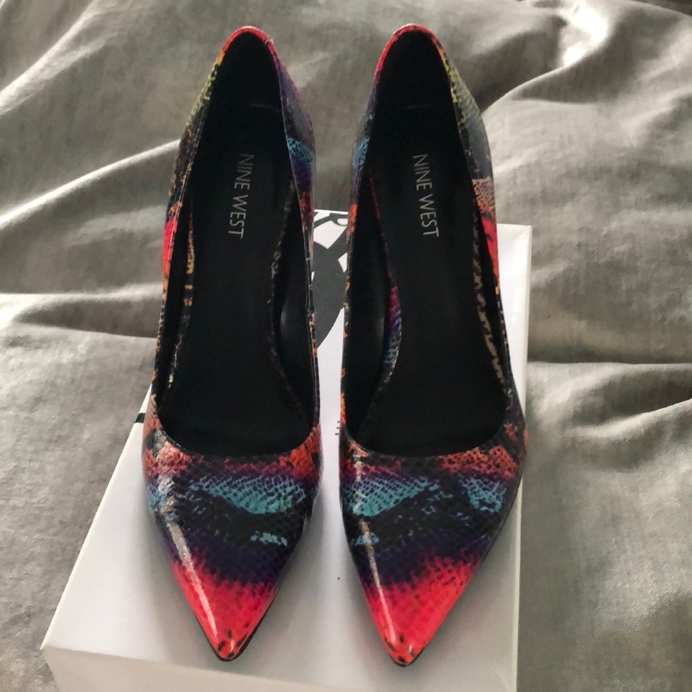 Nine West multicolor snakeskin heels